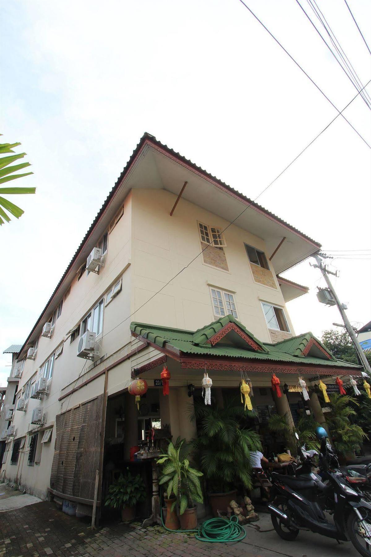Hotel Manee Cool Mueang Chiang Mai Exterior foto