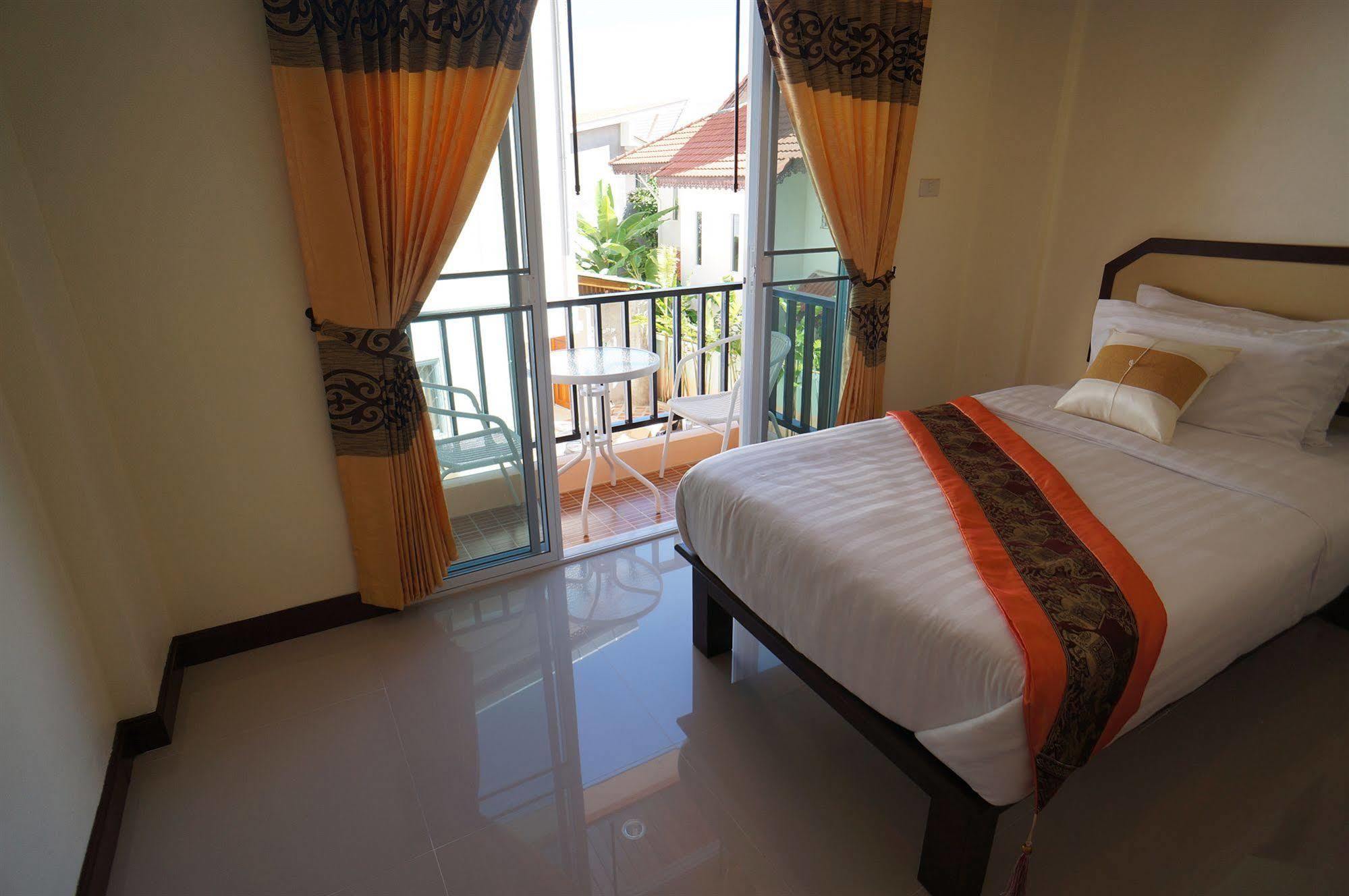 Hotel Manee Cool Mueang Chiang Mai Exterior foto