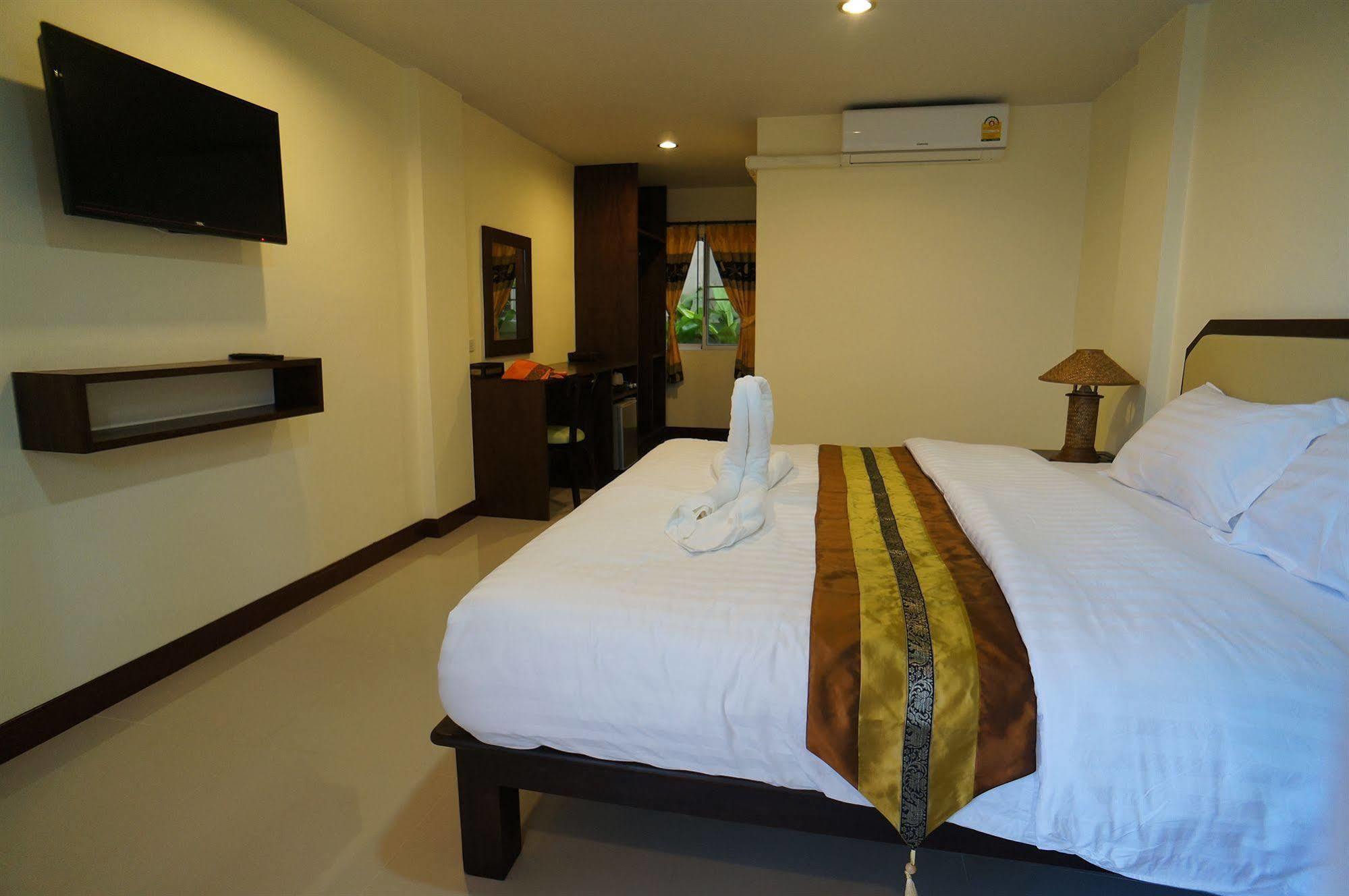 Hotel Manee Cool Mueang Chiang Mai Exterior foto