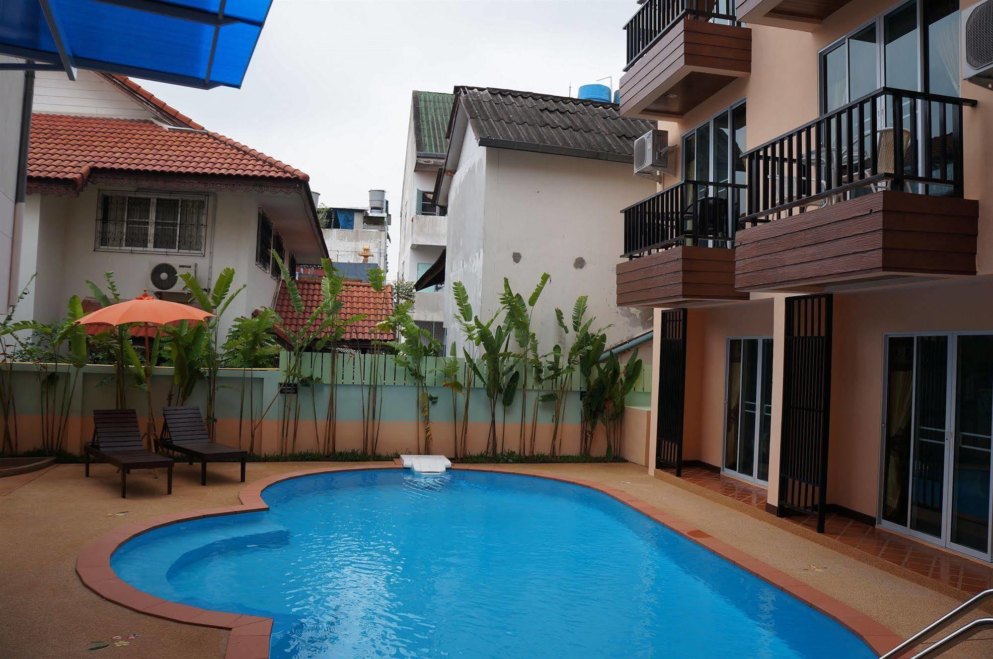 Hotel Manee Cool Mueang Chiang Mai Exterior foto